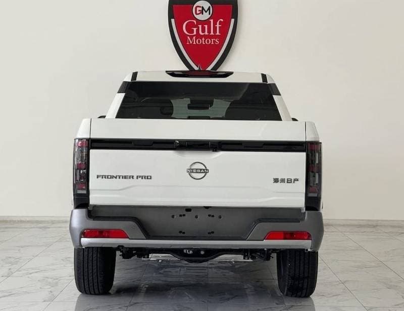 2025 Nissan Frontier thumbnail 5