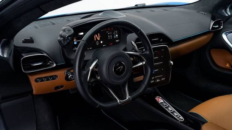 2023 McLaren Artura STANDARD thumbnail 7