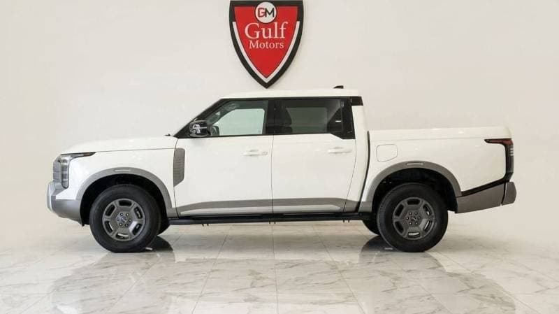 2025 Nissan Frontier thumbnail 3