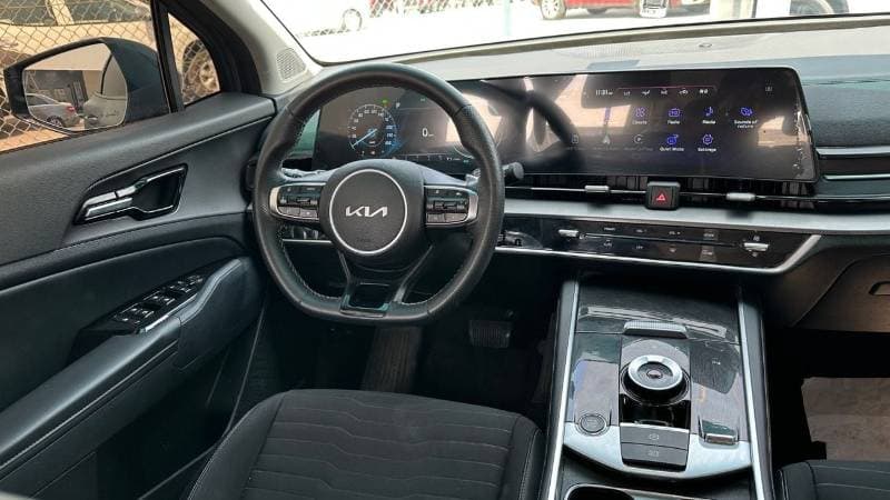 2025 Kia Sportage STANDARD thumbnail 6