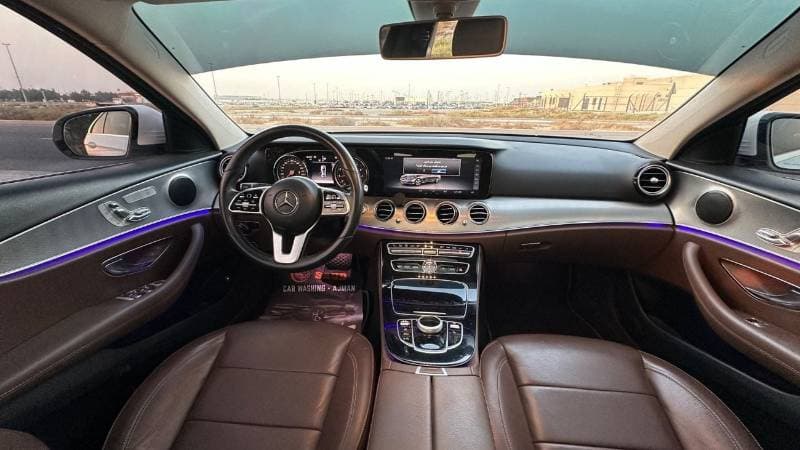 2019 Mercedes Benz E200 PREMIUM thumbnail 4