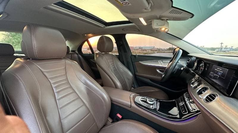 2019 Mercedes Benz E200 PREMIUM thumbnail 5