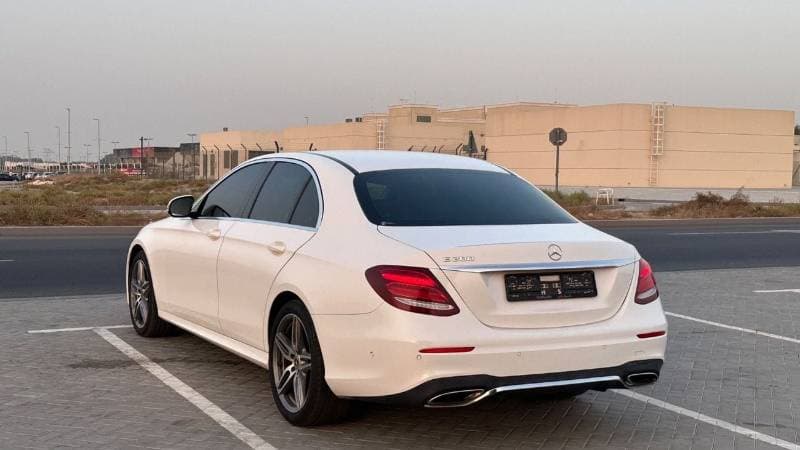 2019 Mercedes Benz E200 PREMIUM thumbnail 7