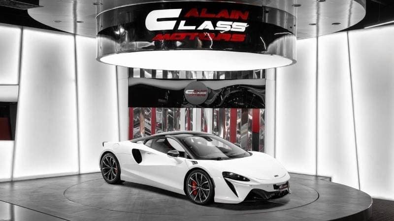 2024 McLaren Artura STANDARD