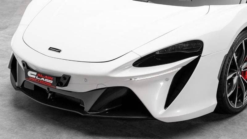 2024 McLaren Artura STANDARD thumbnail 5