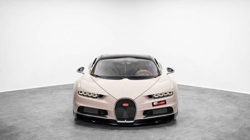 2018 Bugatti Chiron STANDARD thumbnail 3
