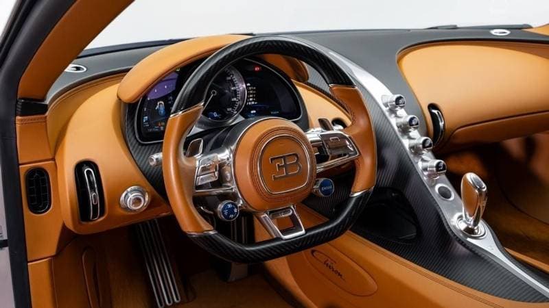 2018 Bugatti Chiron STANDARD thumbnail 8