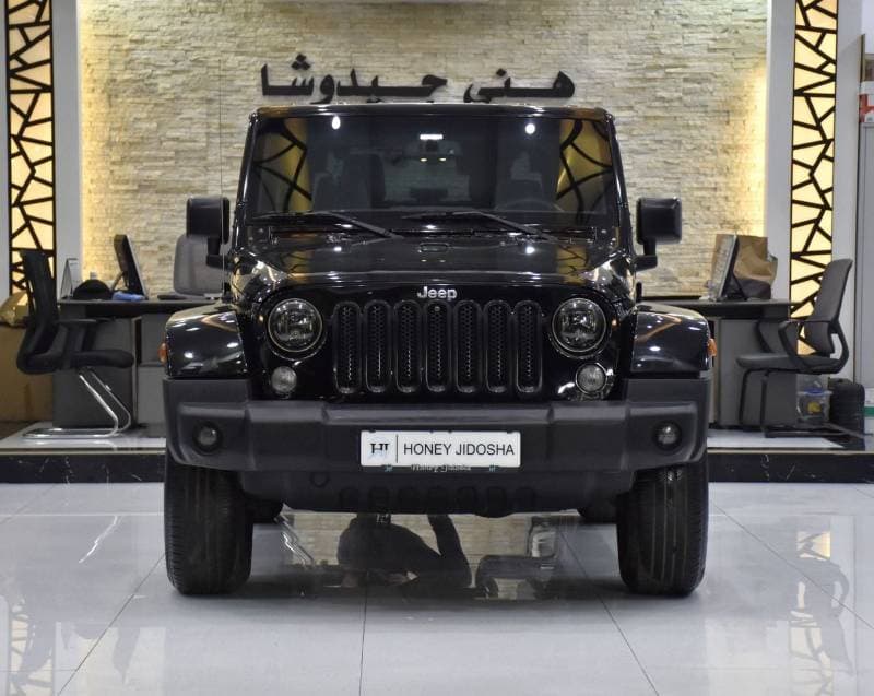 2015 Jeep Wrangler SAHARA thumbnail 2