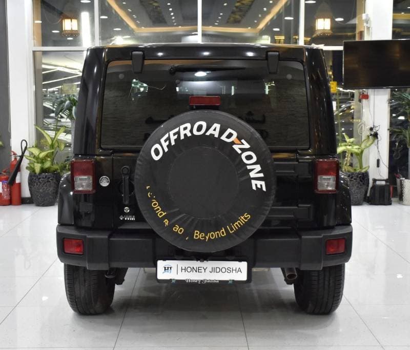 2015 Jeep Wrangler SAHARA thumbnail 5