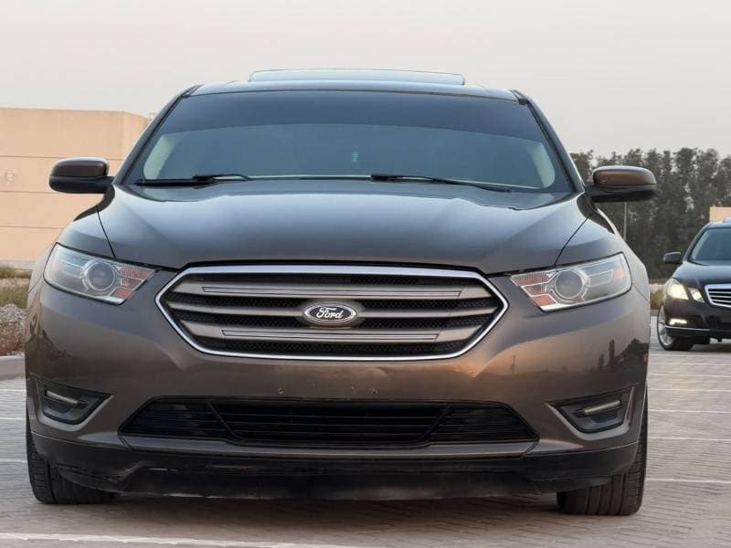 2015 Ford Taurus SEL thumbnail 3