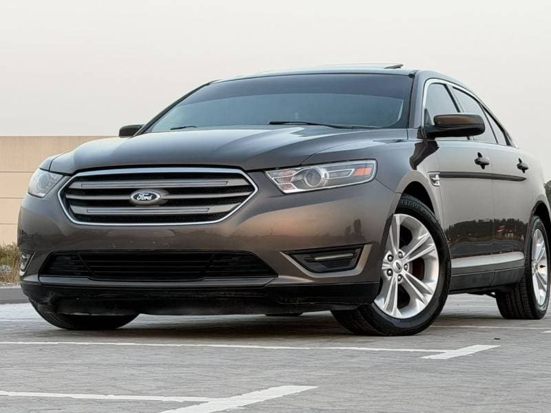 2015 Ford Taurus SEL thumbnail 4
