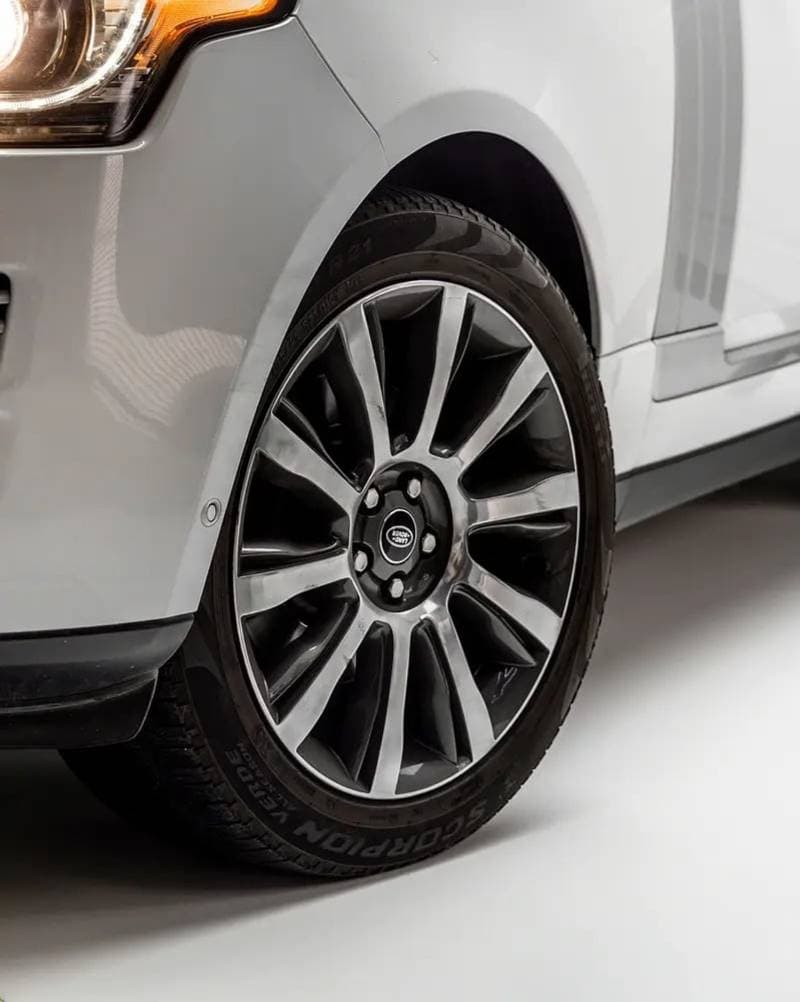 2015 Land Rover Range Rover HSE thumbnail 3