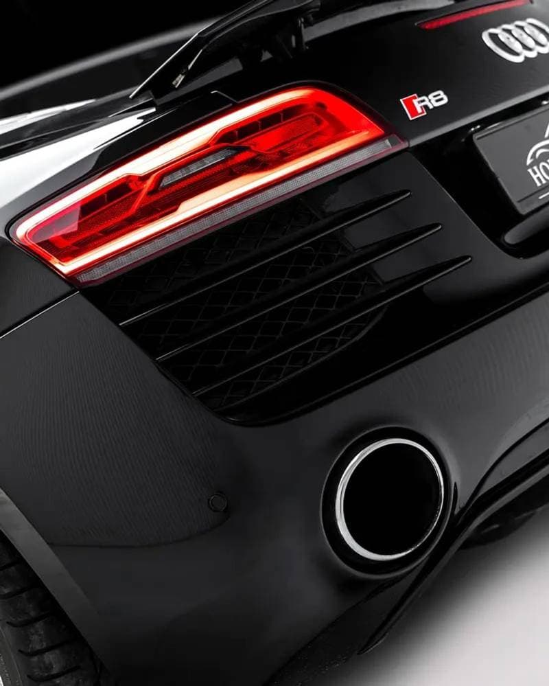 2015 Audi R8 FSI thumbnail 5