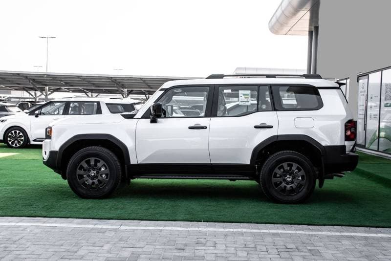 2026 Toyota Prado ADVENTURE thumbnail 4