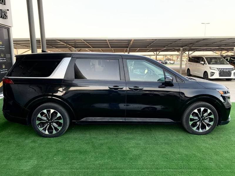 2022 Kia Carnival EX thumbnail 2