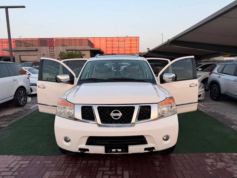 2014 Nissan Armada LE thumbnail 3
