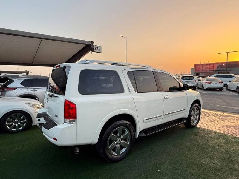 2014 Nissan Armada LE thumbnail 6