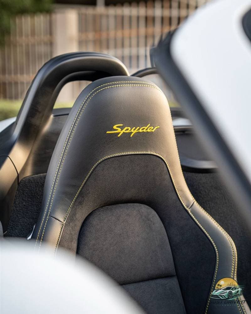 2020 Porsche 718 Spyder STANDARD thumbnail 8