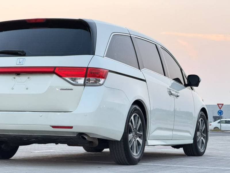 2016 Honda Odyssey TOURING thumbnail 5