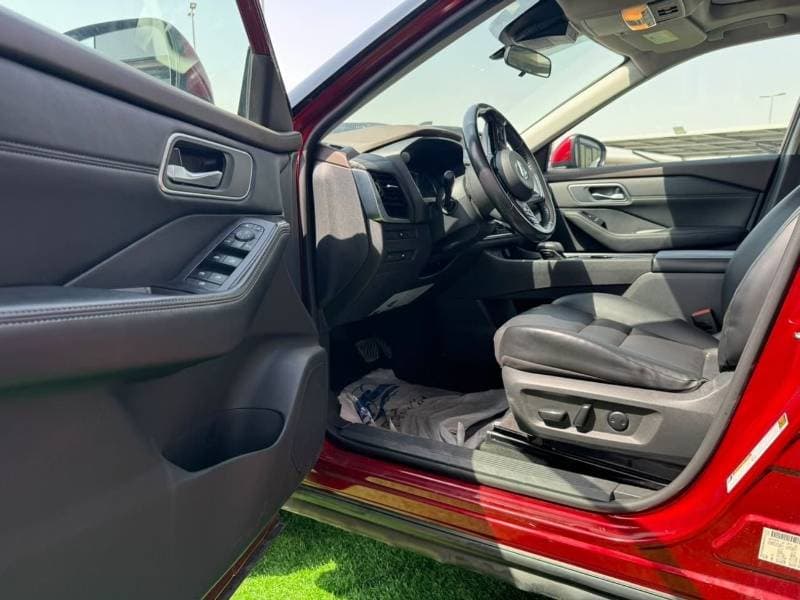 2021 Nissan Rogue SV thumbnail 8