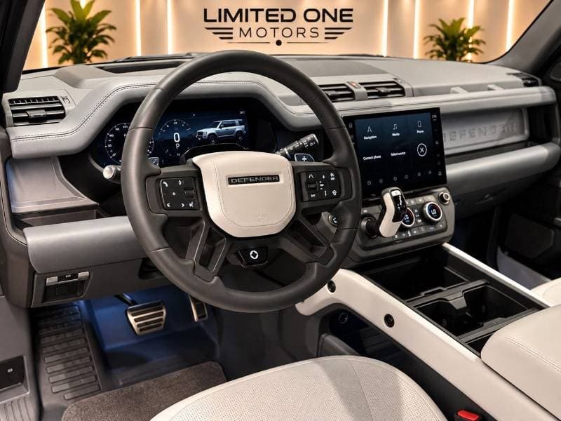 2026 Land Rover Defender 110 OCTA P635 thumbnail 8