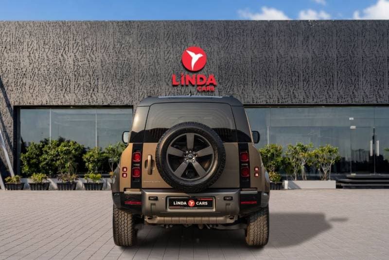 2024 Land Rover Defender 110 X DYNAMIC SE P300 thumbnail 4