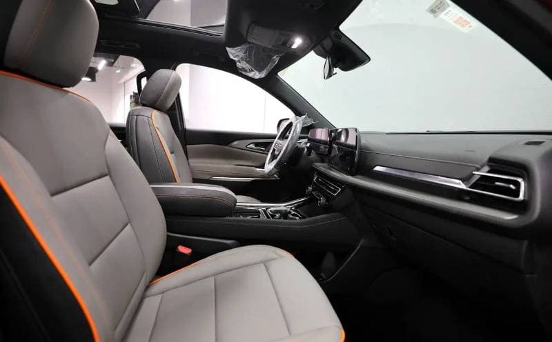 2024 Chevrolet Traverse thumbnail 6