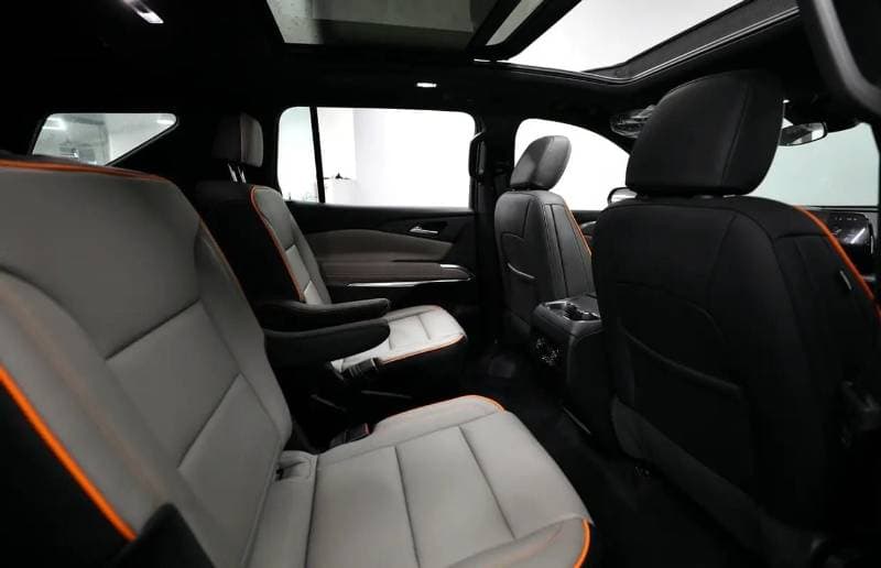 2024 Chevrolet Traverse LT1 thumbnail 8