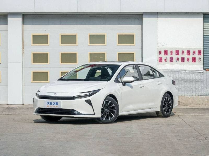 2026 Toyota Corolla COROLLA 1.8 HYBRID thumbnail 3