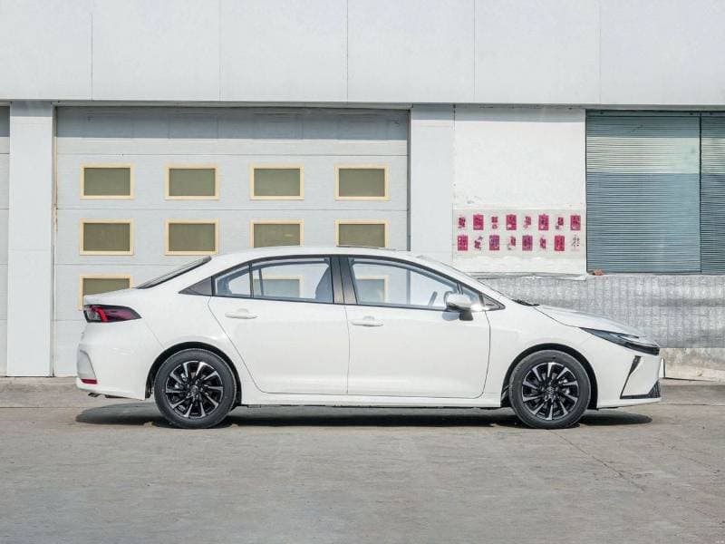 2026 Toyota Corolla COROLLA 1.8 HYBRID thumbnail 4