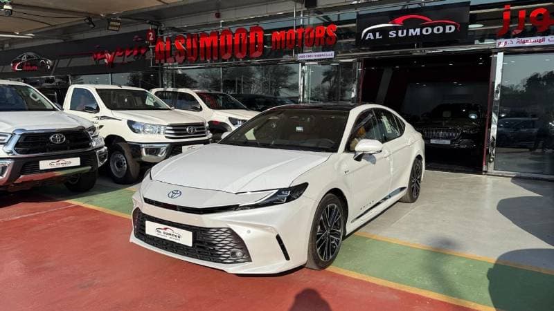 2026 Toyota Camry LUMIERE HEV thumbnail 3