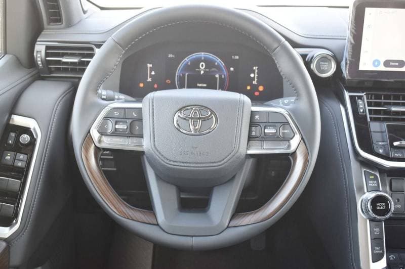 2026 Toyota Land Cruiser VXR thumbnail 7