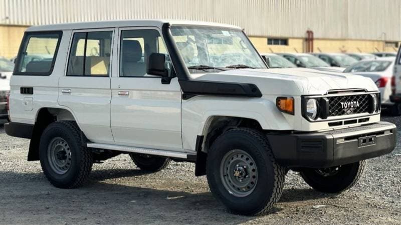 2026 Toyota Land Cruiser 70 LC76 HARD TOP thumbnail 2