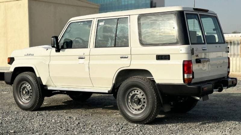 2026 Toyota Land Cruiser 70 LC76 HARD TOP thumbnail 5