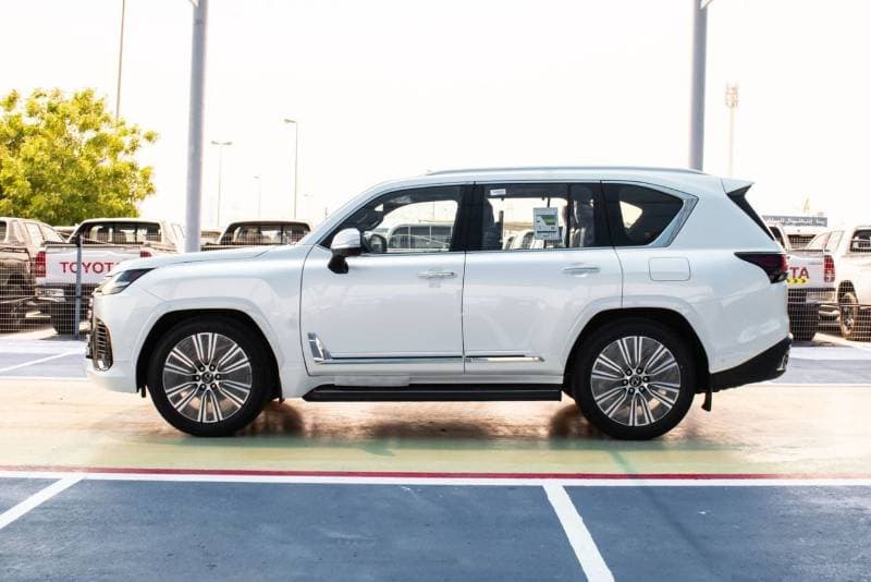 2026 Lexus LX700h SIGNATURE thumbnail 4