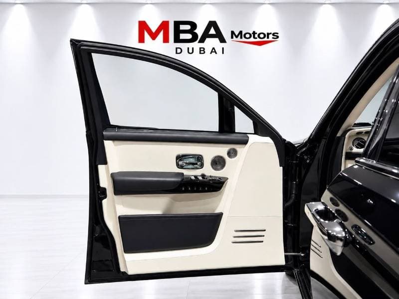 2021 Rolls Royce Phantom SWB thumbnail 8