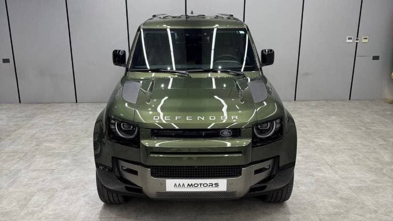 2026 Land Rover Defender 110 X DYNAMIC SE P300 thumbnail 6