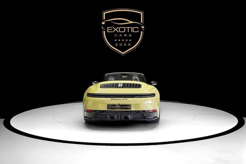 2025 Porsche 911 CARRERA GTS thumbnail 2