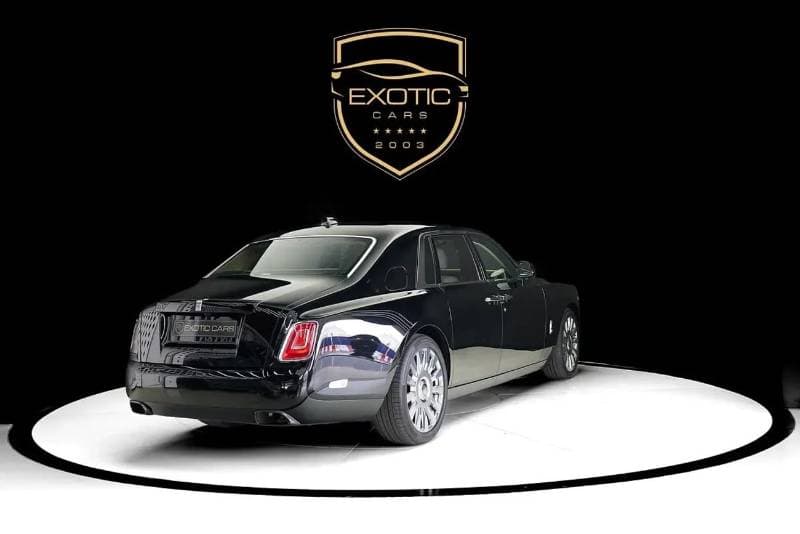 2022 Rolls Royce Phantom SWB thumbnail 3
