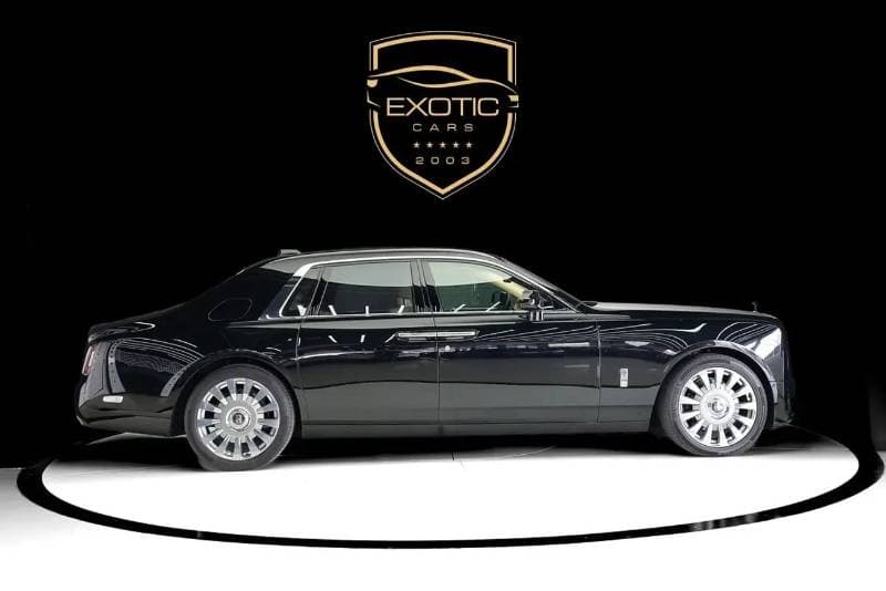 2022 Rolls Royce Phantom SWB thumbnail 4