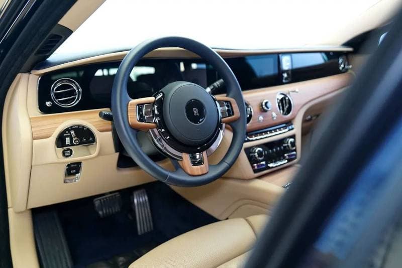 2026 Rolls Royce Ghost STANDARD thumbnail 6