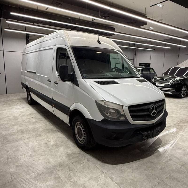 2018 Mercedes Benz Sprinter manual thumbnail 2