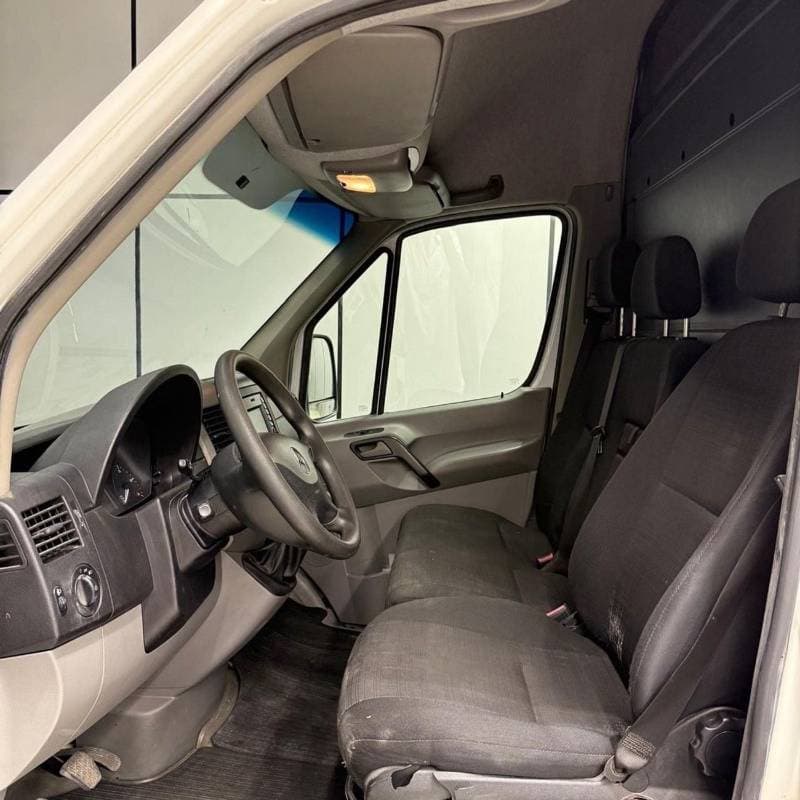 2018 Mercedes Benz Sprinter manual thumbnail 4