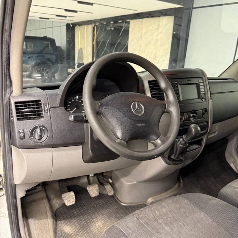 2018 Mercedes Benz Sprinter manual thumbnail 7