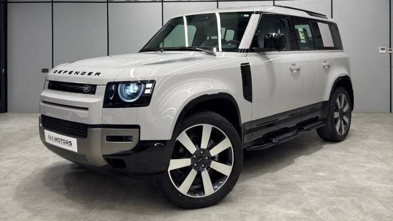 2026 Land Rover Defender 110 S P300 thumbnail 2