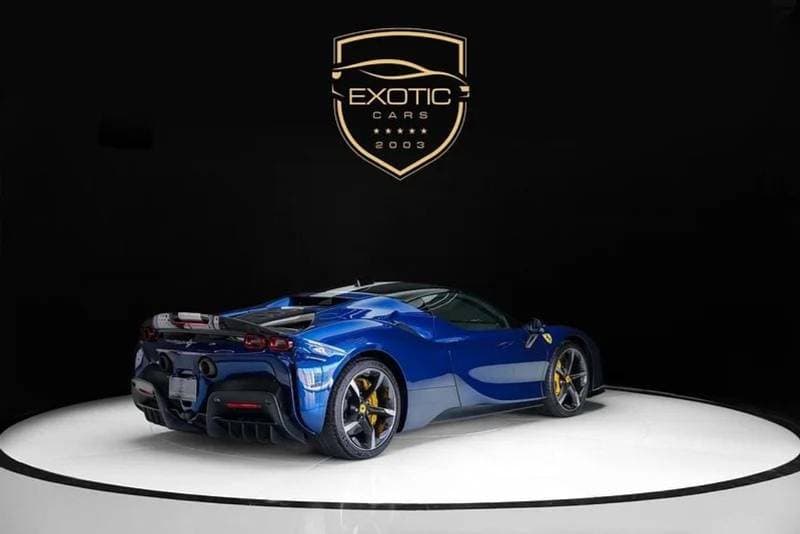 2022 Ferrari SF90 STRADALE thumbnail 3