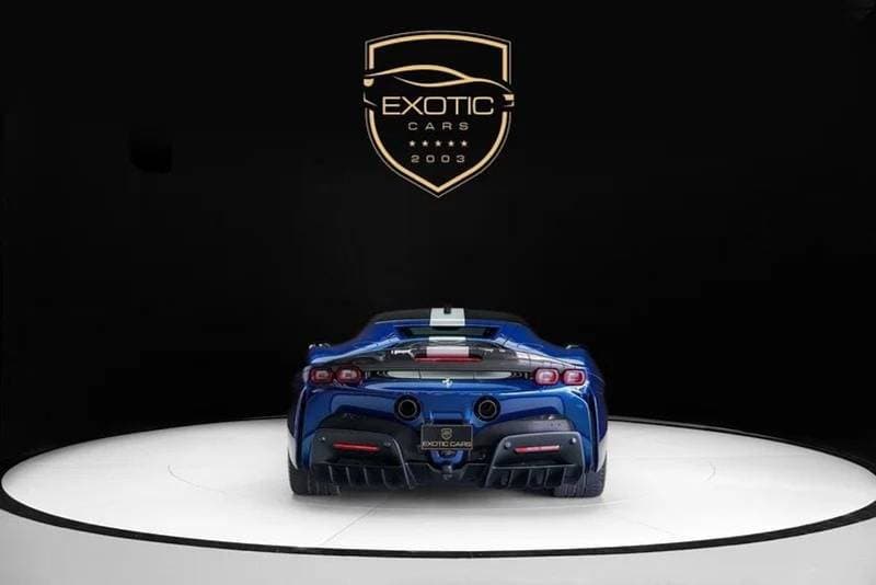 2022 Ferrari SF90 STRADALE thumbnail 2
