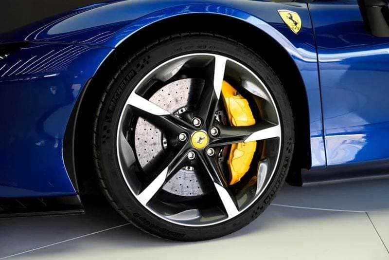 2022 Ferrari SF90 STRADALE thumbnail 6
