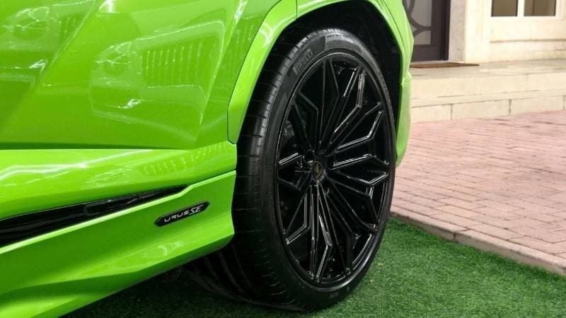 2026 Lamborghini Urus SE thumbnail 7