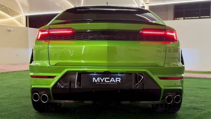 2026 Lamborghini Urus SE thumbnail 7